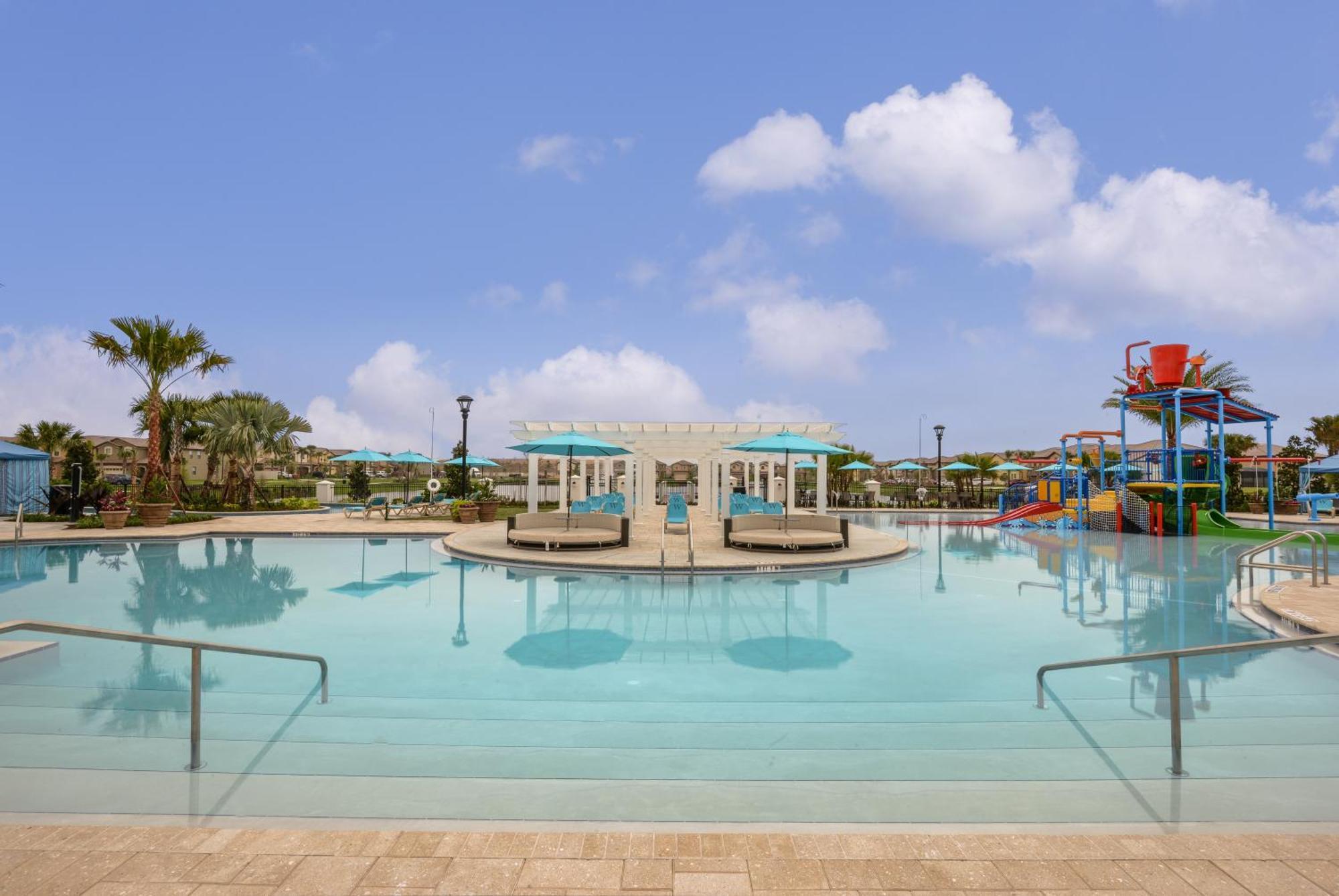 Beautiful Townhome Wprivate Pool 7 Mi To Disney キシミー エクステリア 写真