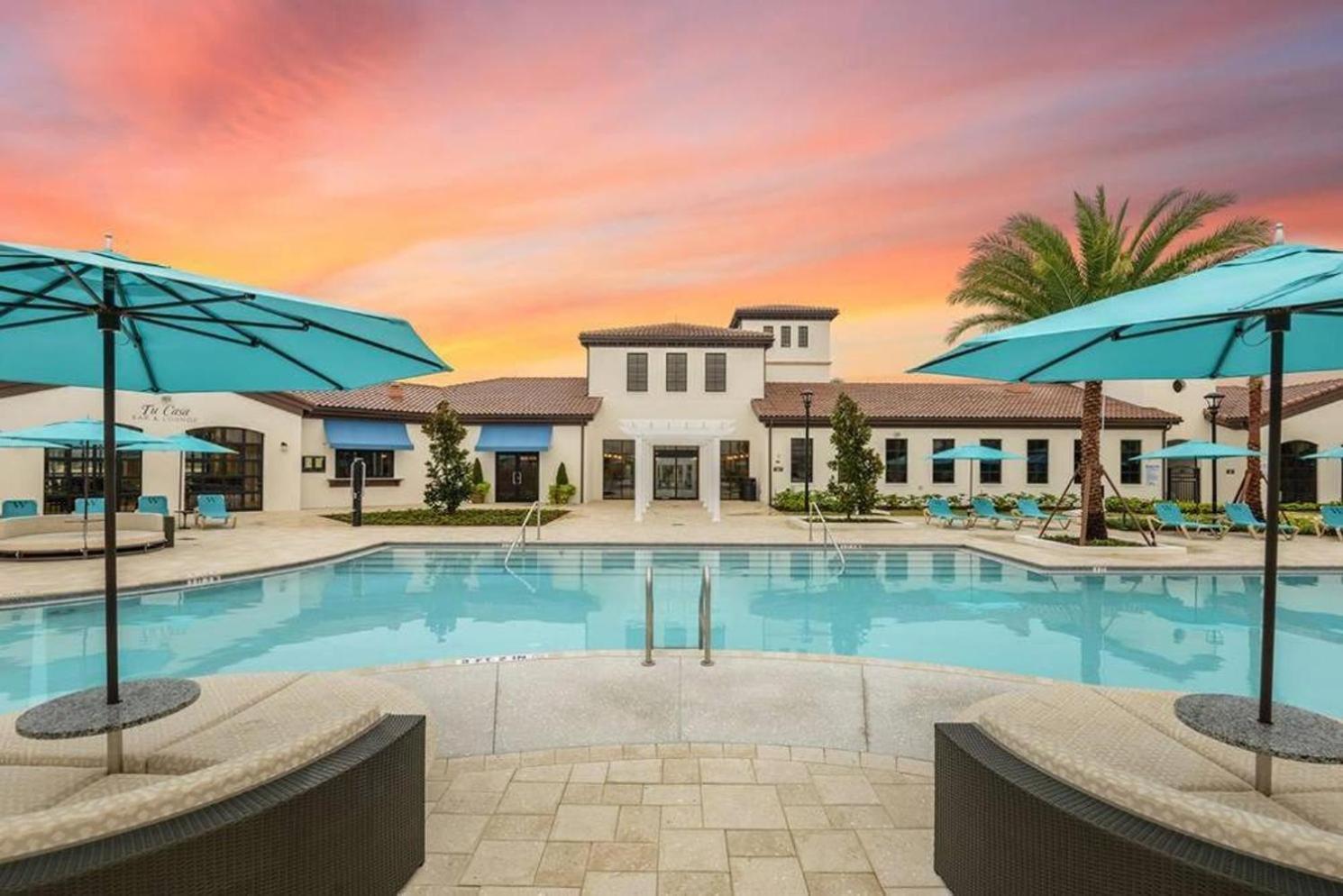 Beautiful Townhome Wprivate Pool 7 Mi To Disney キシミー エクステリア 写真